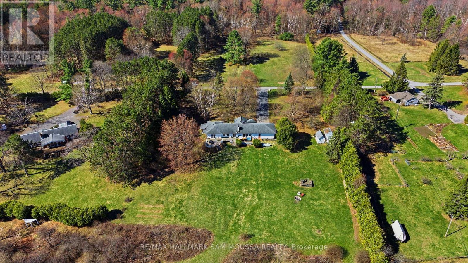 122 COLONEL NICHOLSON LANE - 45