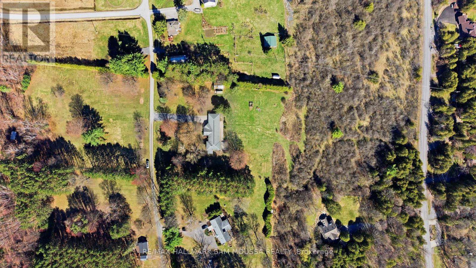 122 COLONEL NICHOLSON LANE - 46
