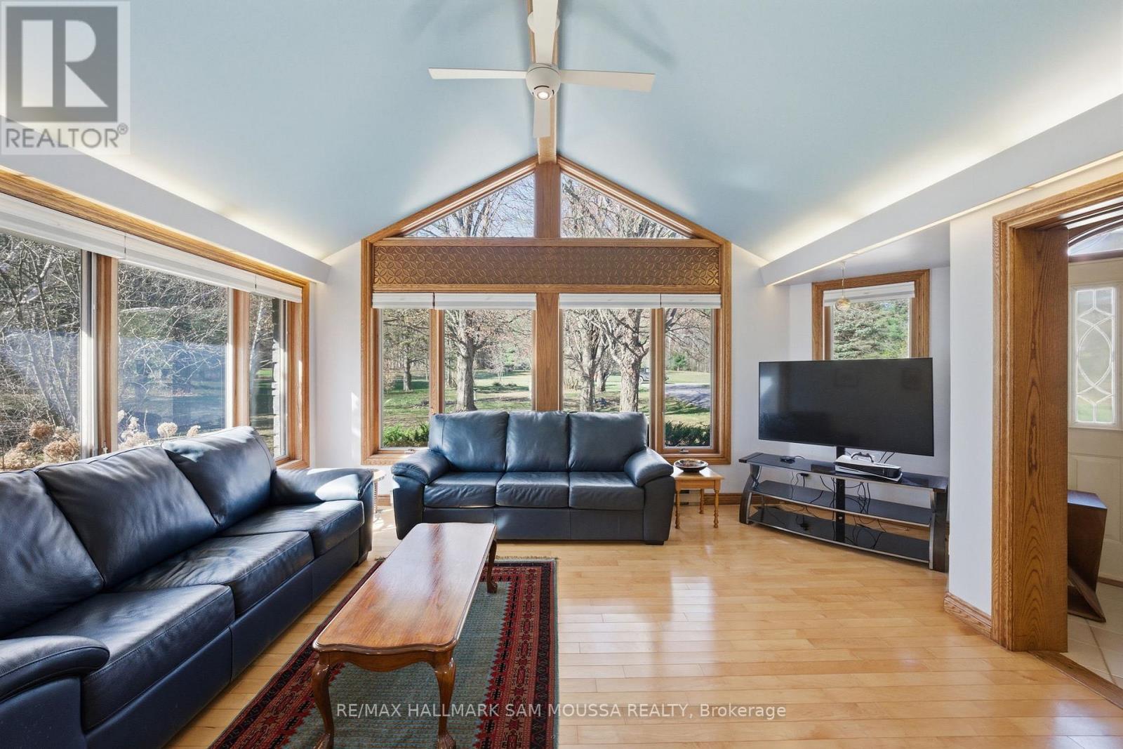 122 COLONEL NICHOLSON LANE - 8