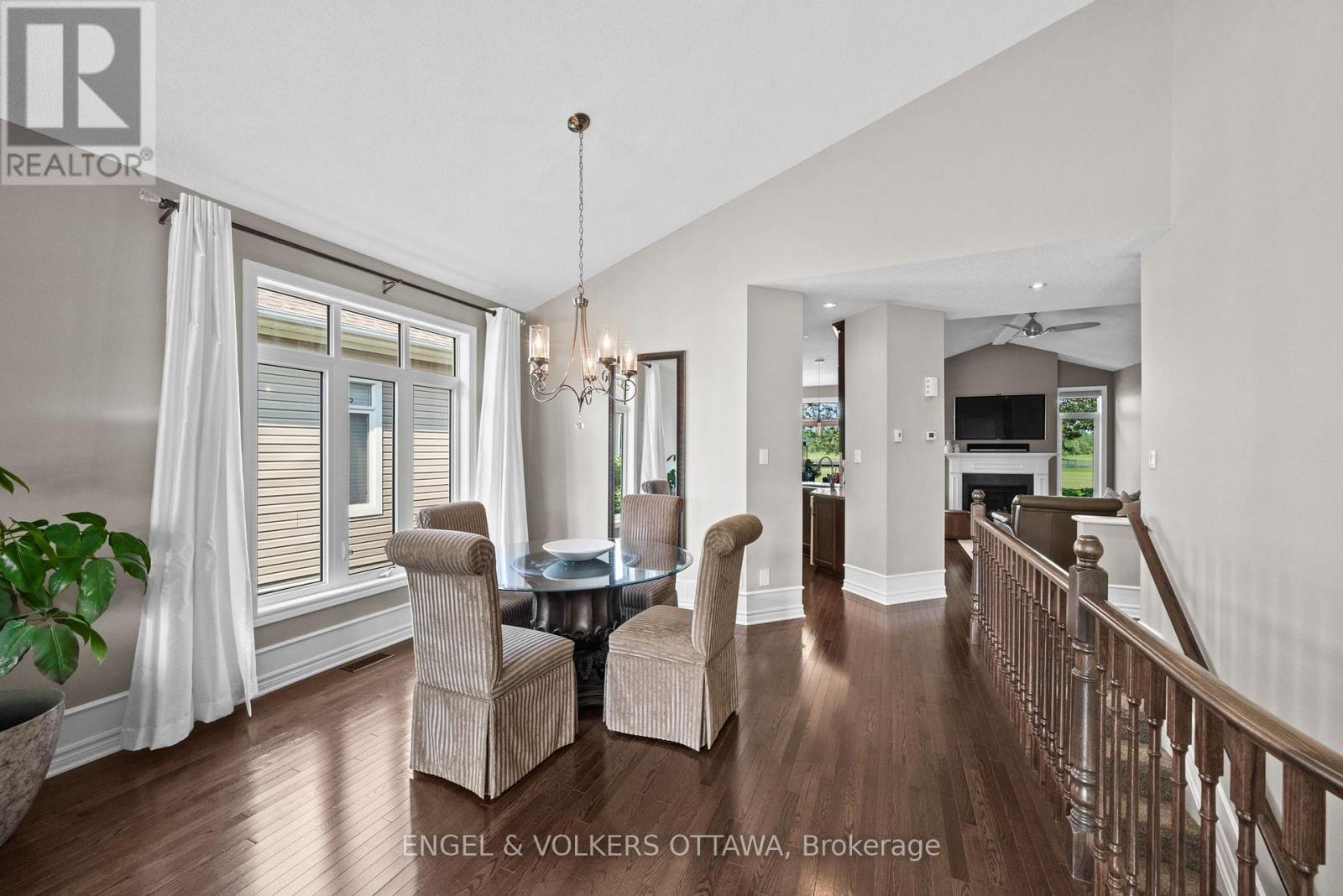 112 EQUINELLE DRIVE - Image 9