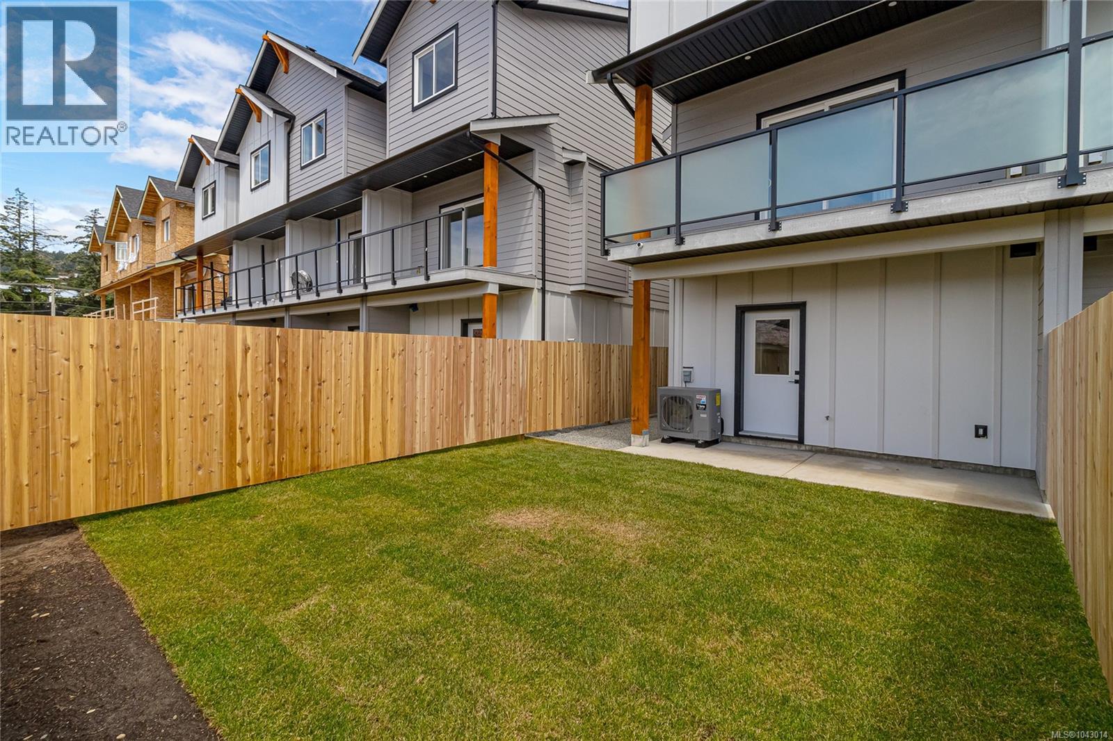 1061 Brown Rd, Langford — photo 2