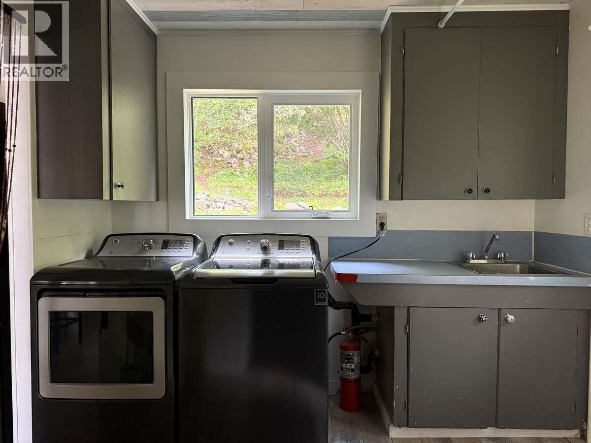 588 Alpine Lane E, Revelstoke