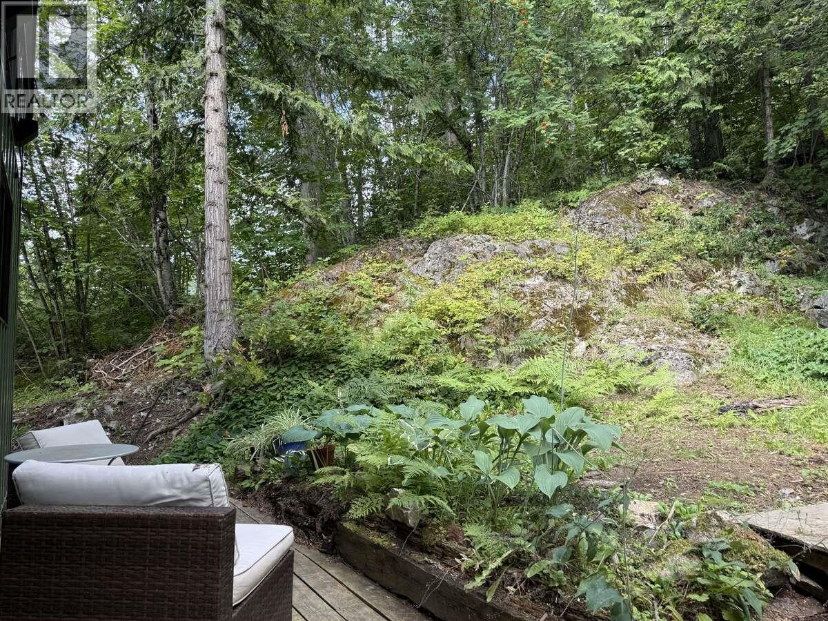 588 Alpine Lane E, Revelstoke