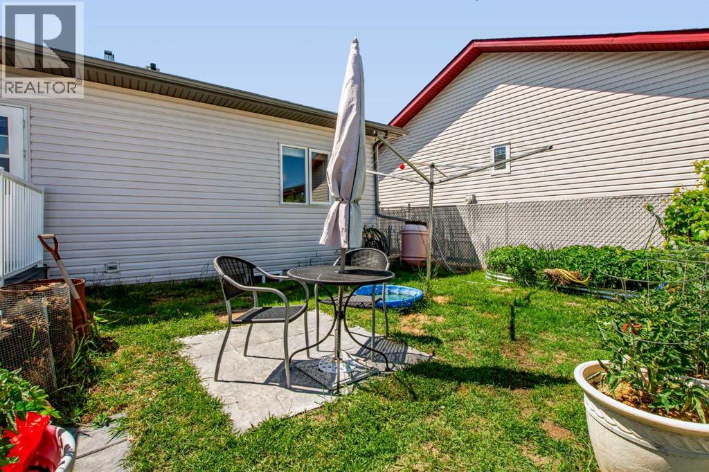 2806 22 Street - 26