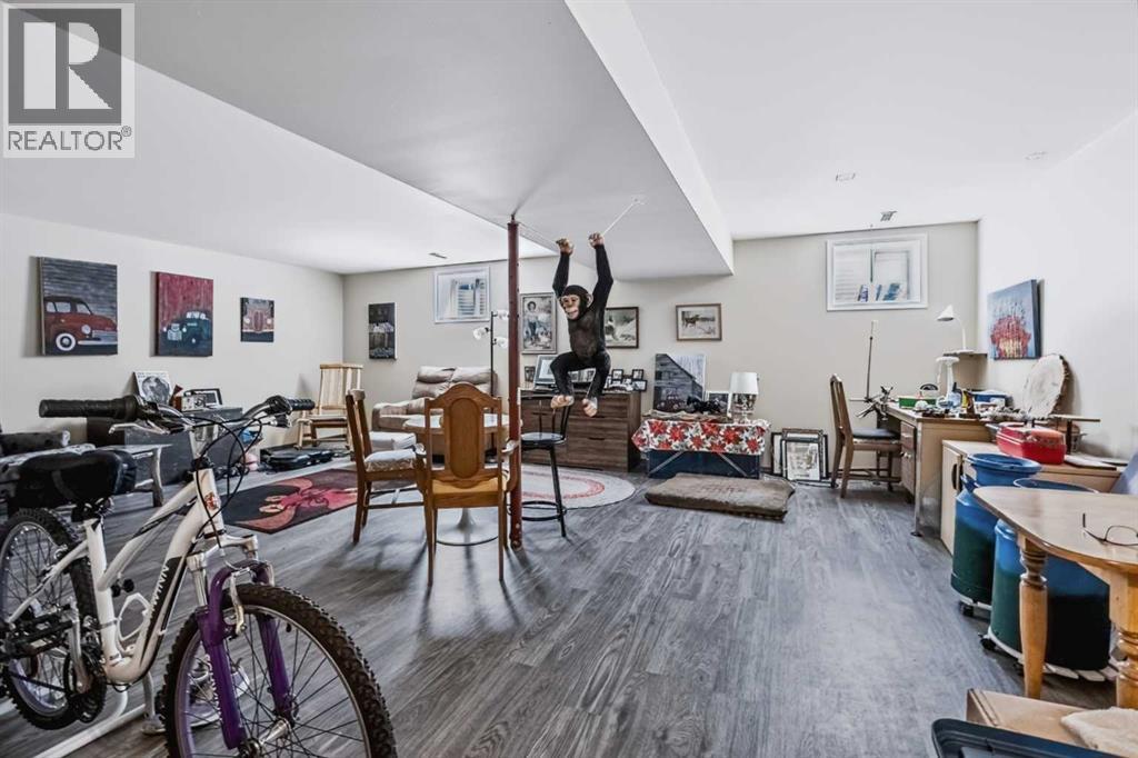 2806 22 Street - 23