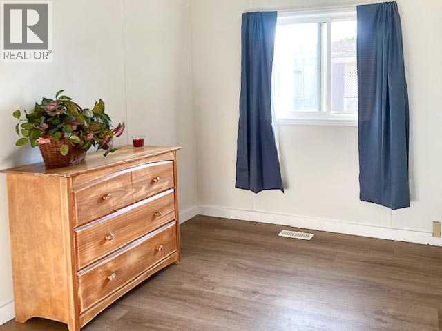 59, 5800 46 Street - 24