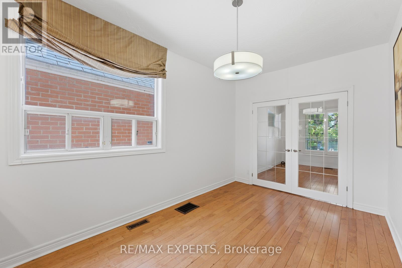 148 ASCOT AVENUE - 11
