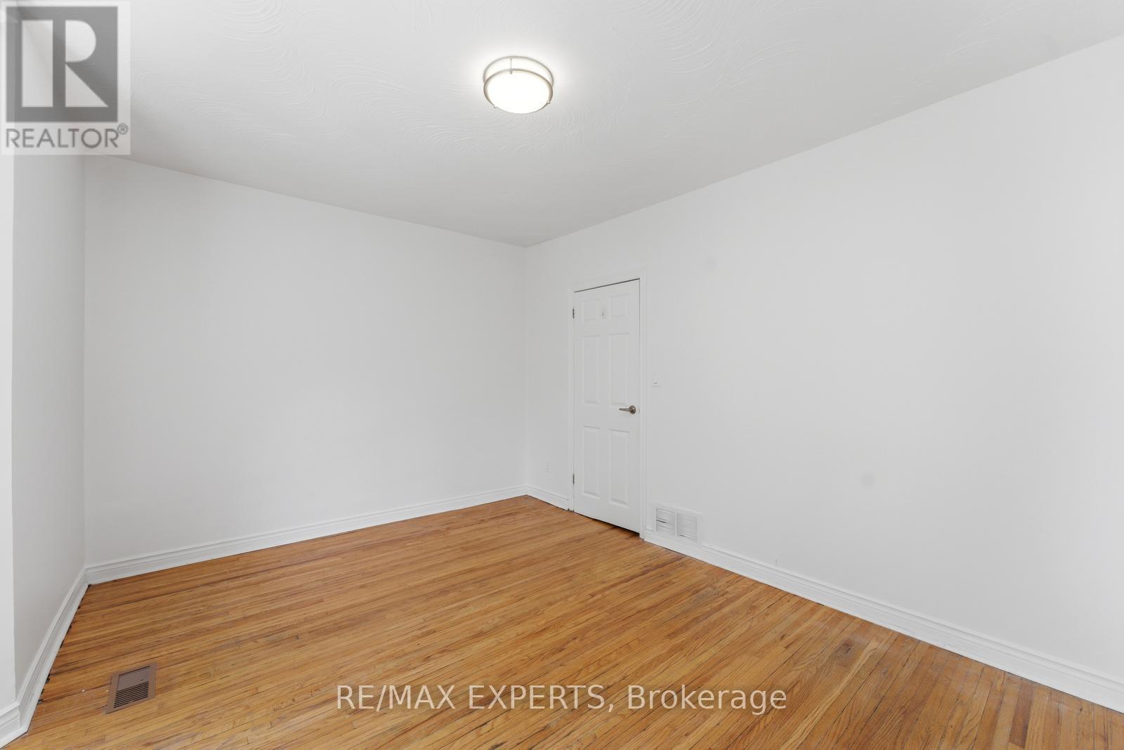148 ASCOT AVENUE - 19