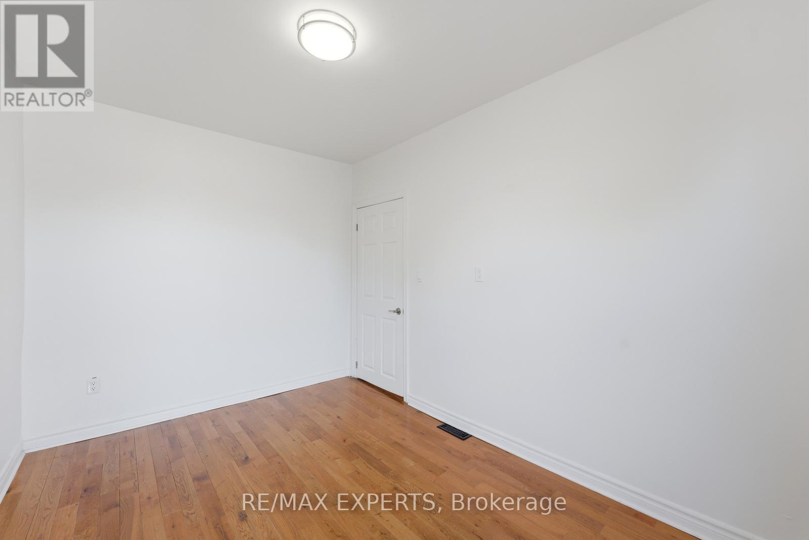 148 ASCOT AVENUE - 23