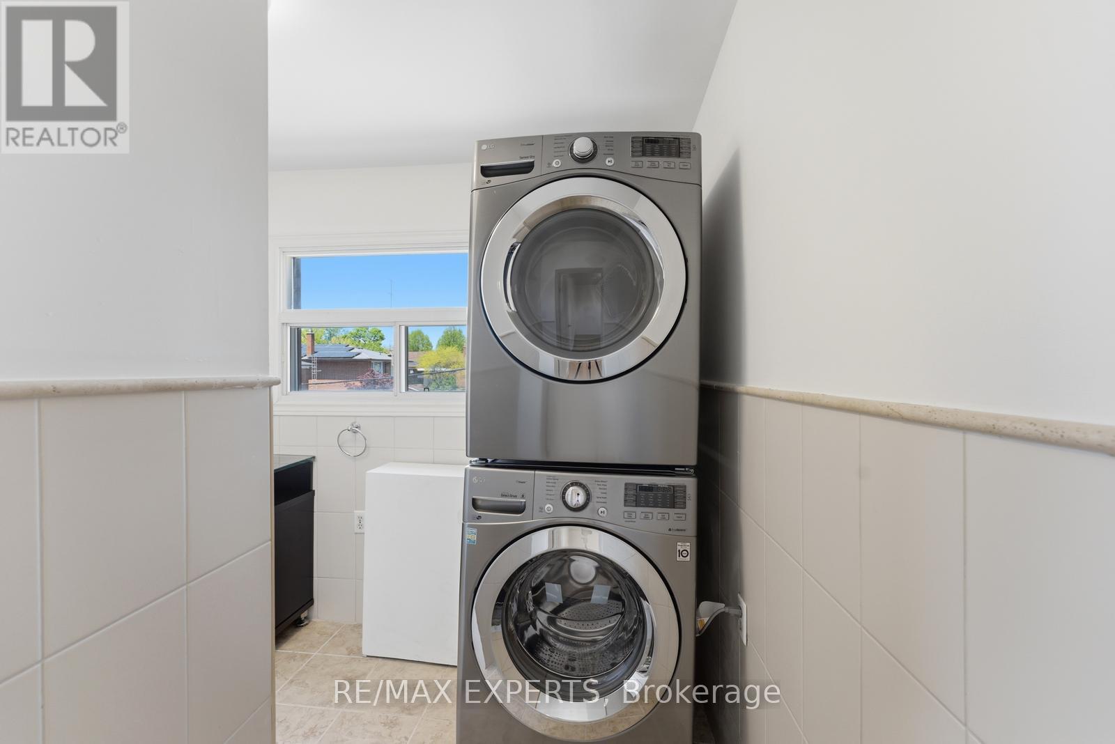 148 ASCOT AVENUE - 24