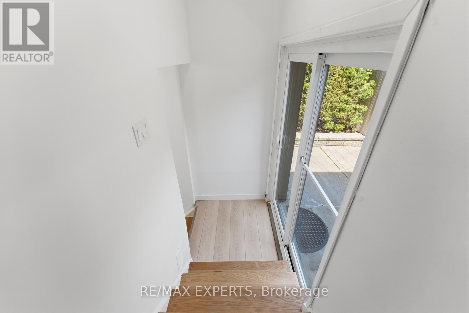 148 ASCOT AVENUE - 27