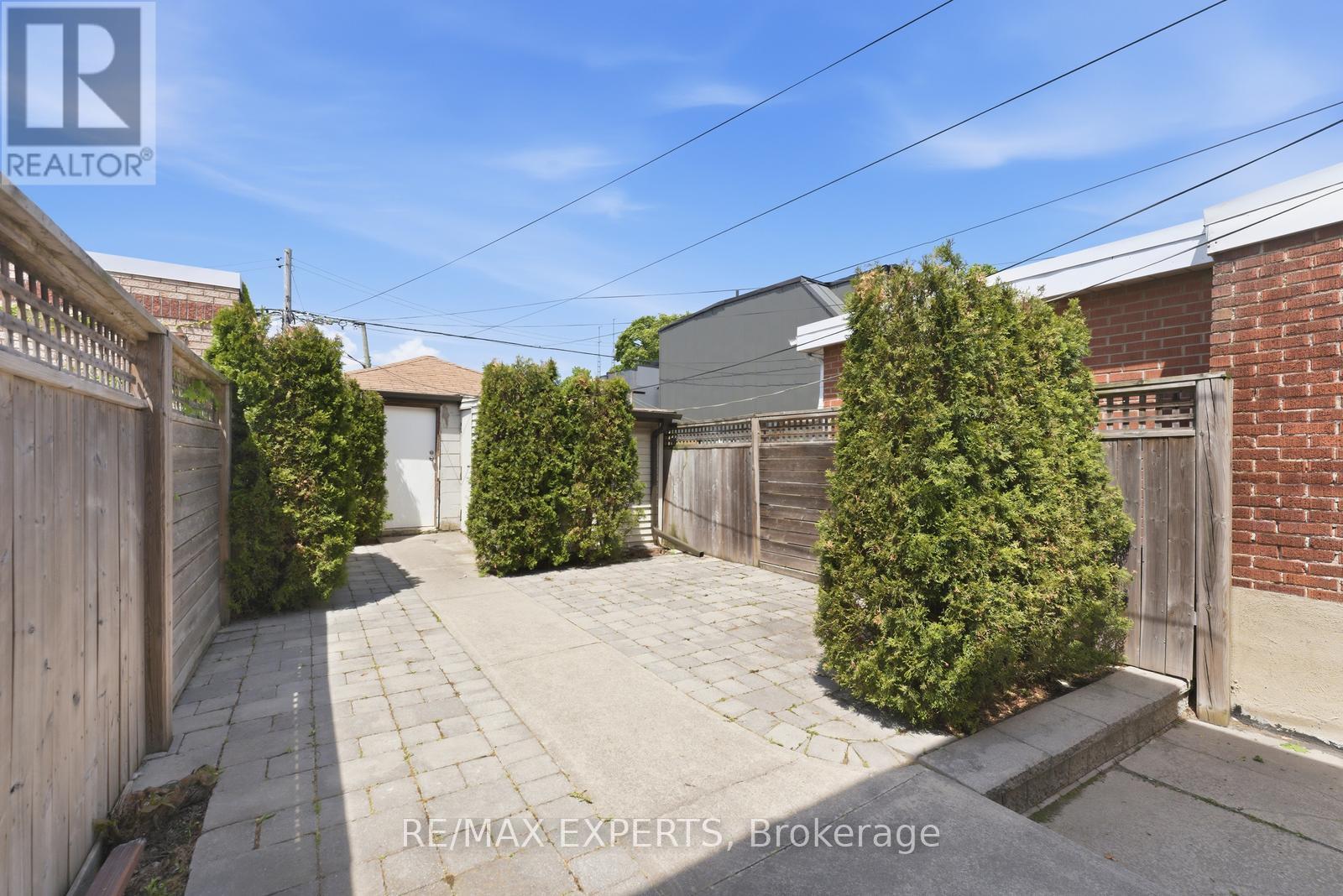 148 ASCOT AVENUE - 40
