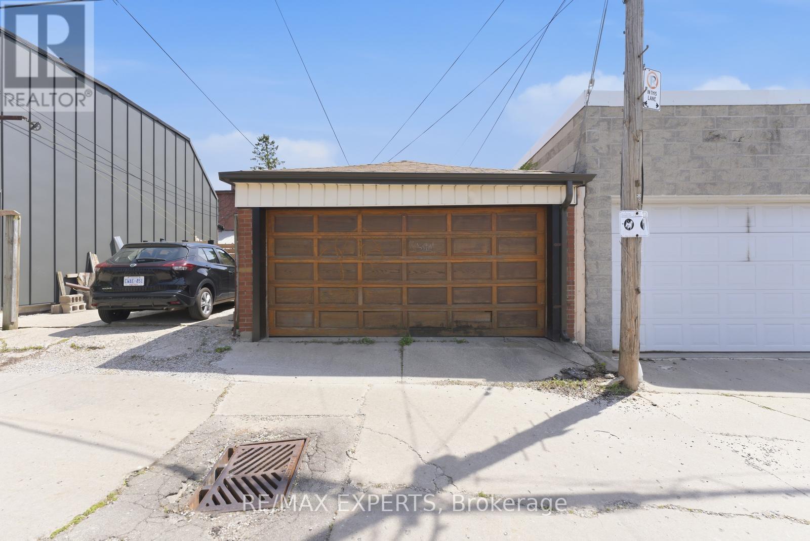 148 ASCOT AVENUE - 42