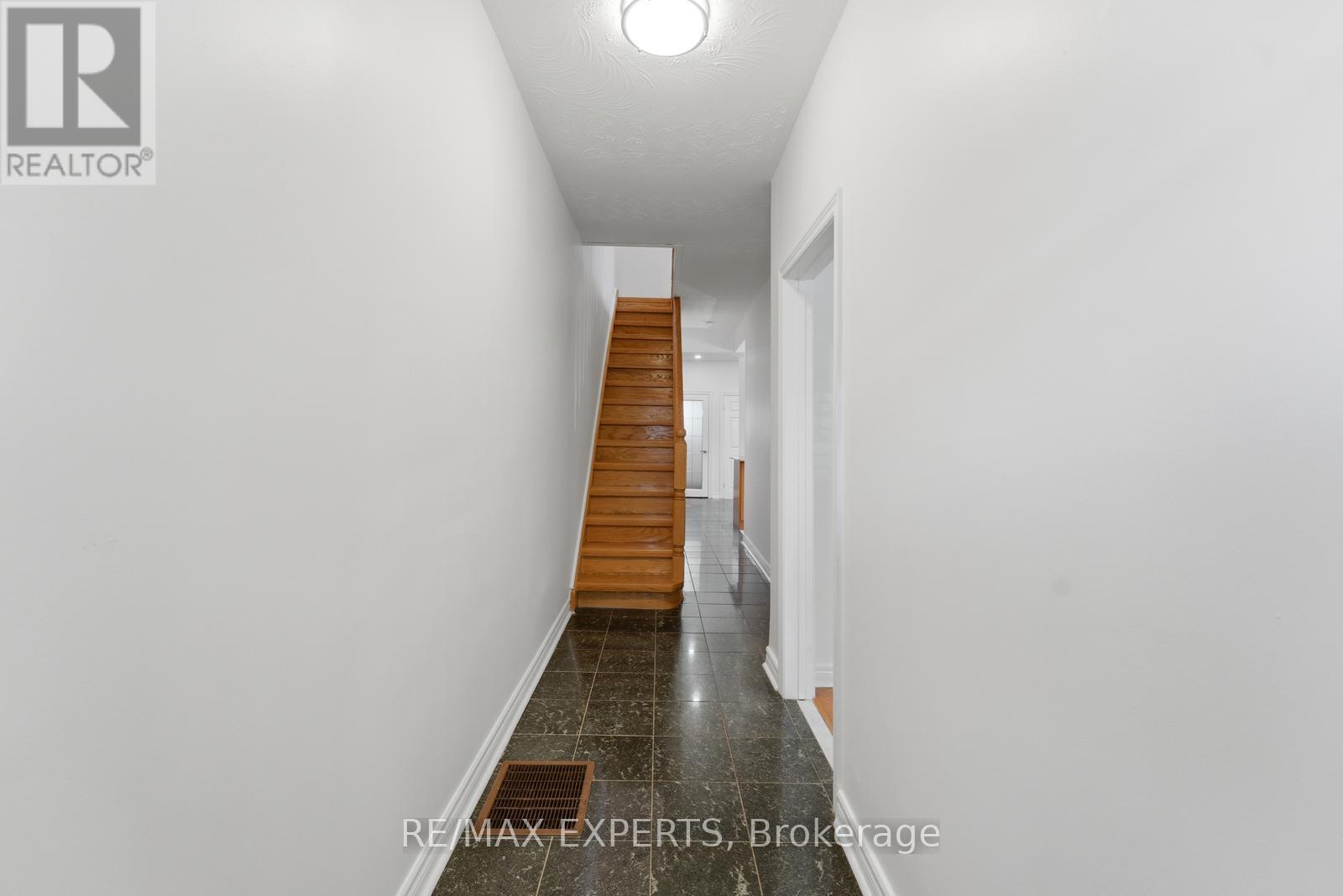 148 ASCOT AVENUE - 7