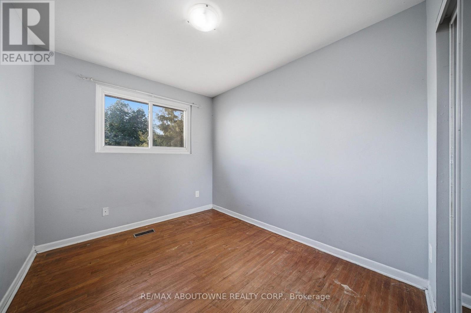 34 SEABORN ROAD - 10