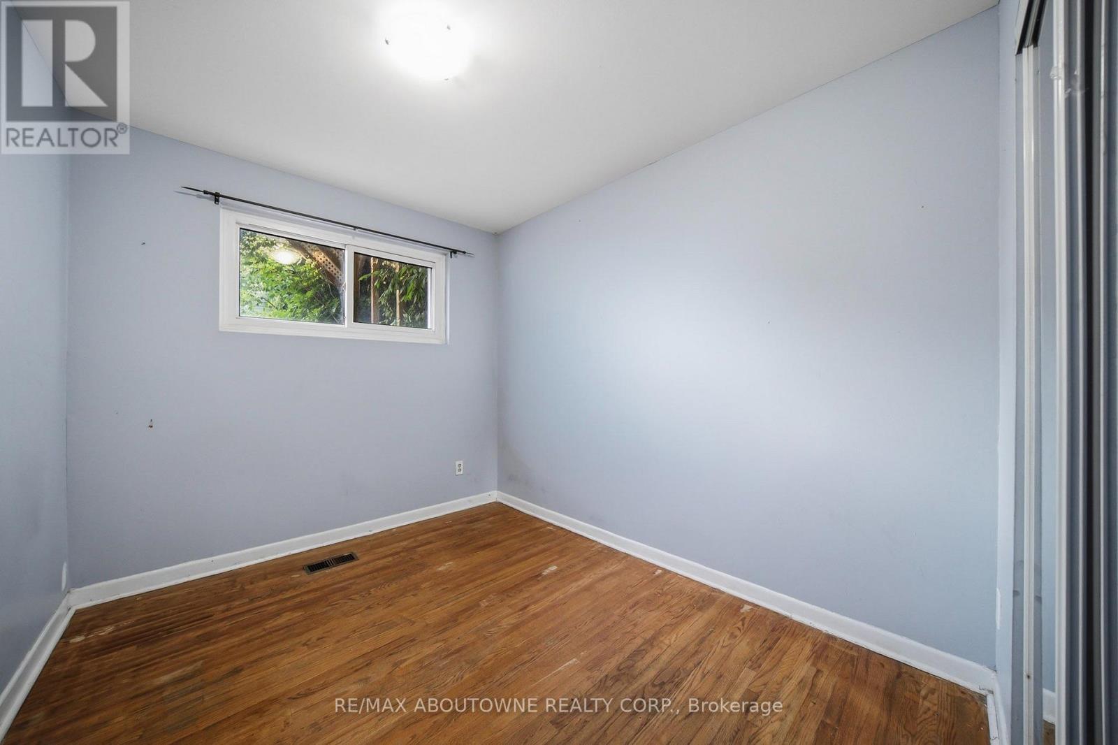 34 SEABORN ROAD - 16