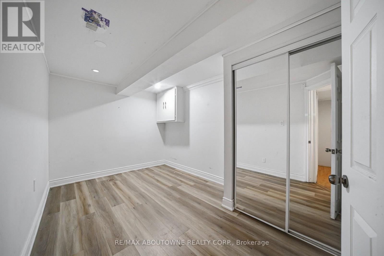 34 SEABORN ROAD - 22