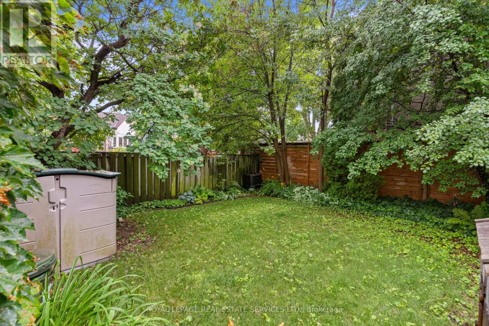 2 GLENROY AVENUE - 30
