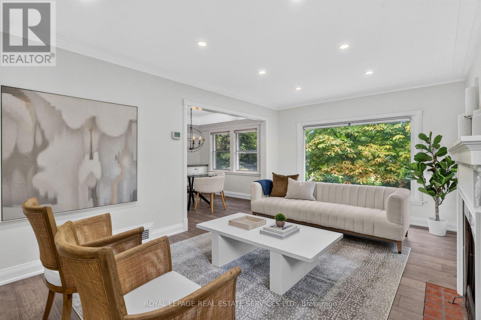 2 GLENROY AVENUE - 5