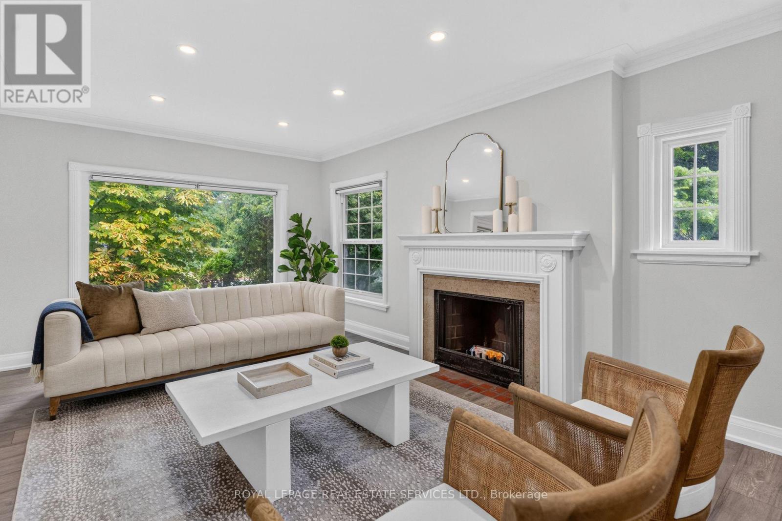 2 GLENROY AVENUE - 6