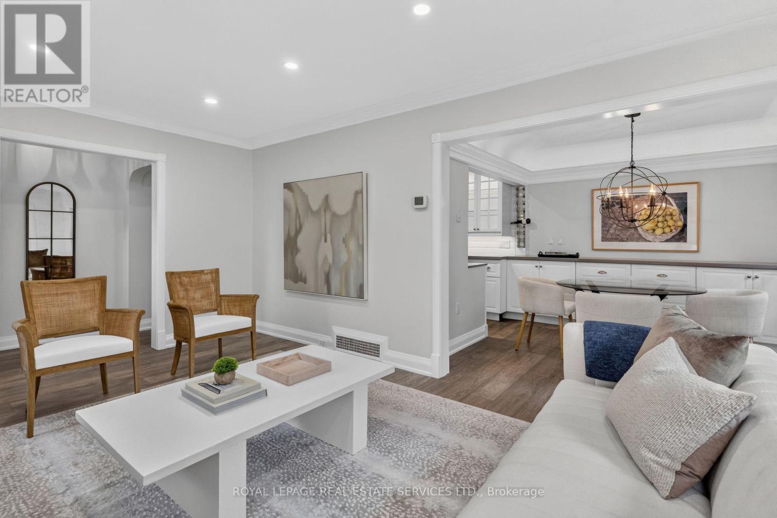 2 GLENROY AVENUE - 7