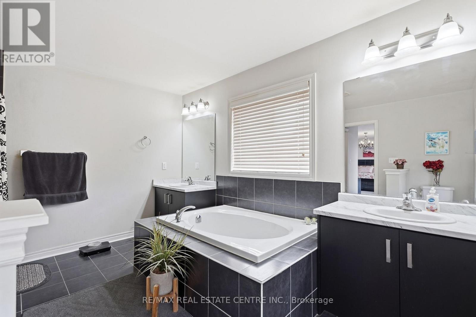 135 WATERMILL STREET - Image 24