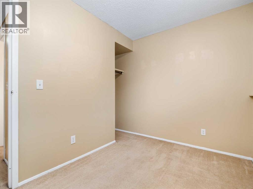 #3 269 Laval Boulevard W - 30