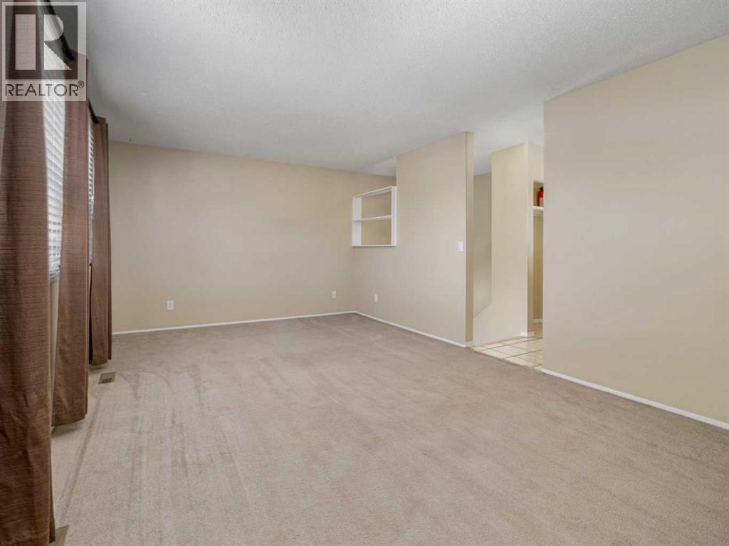 #2 269 Laval Boulevard W - 10