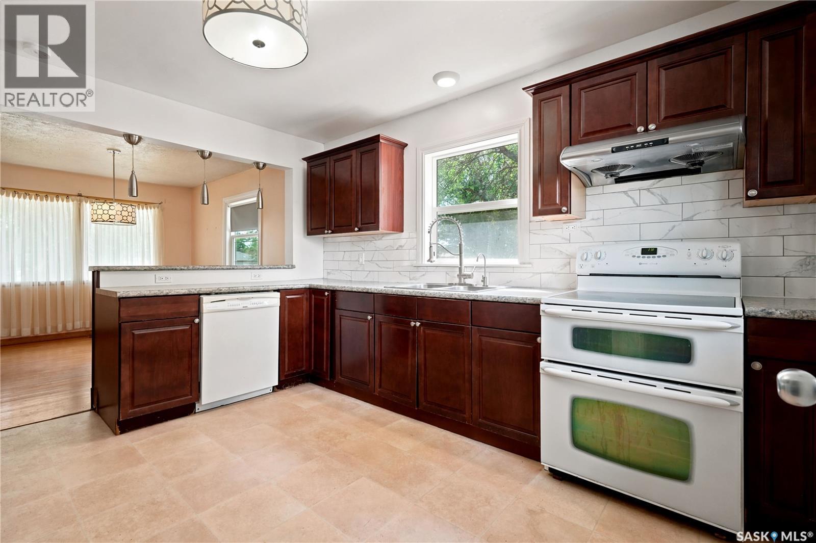 4240 8th AVENUE - 16
