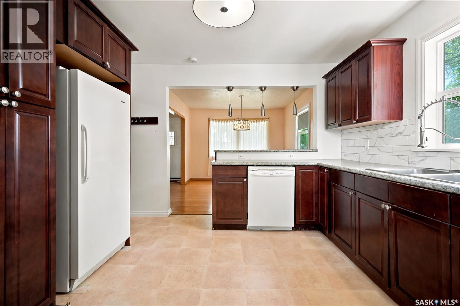4240 8th AVENUE - 17