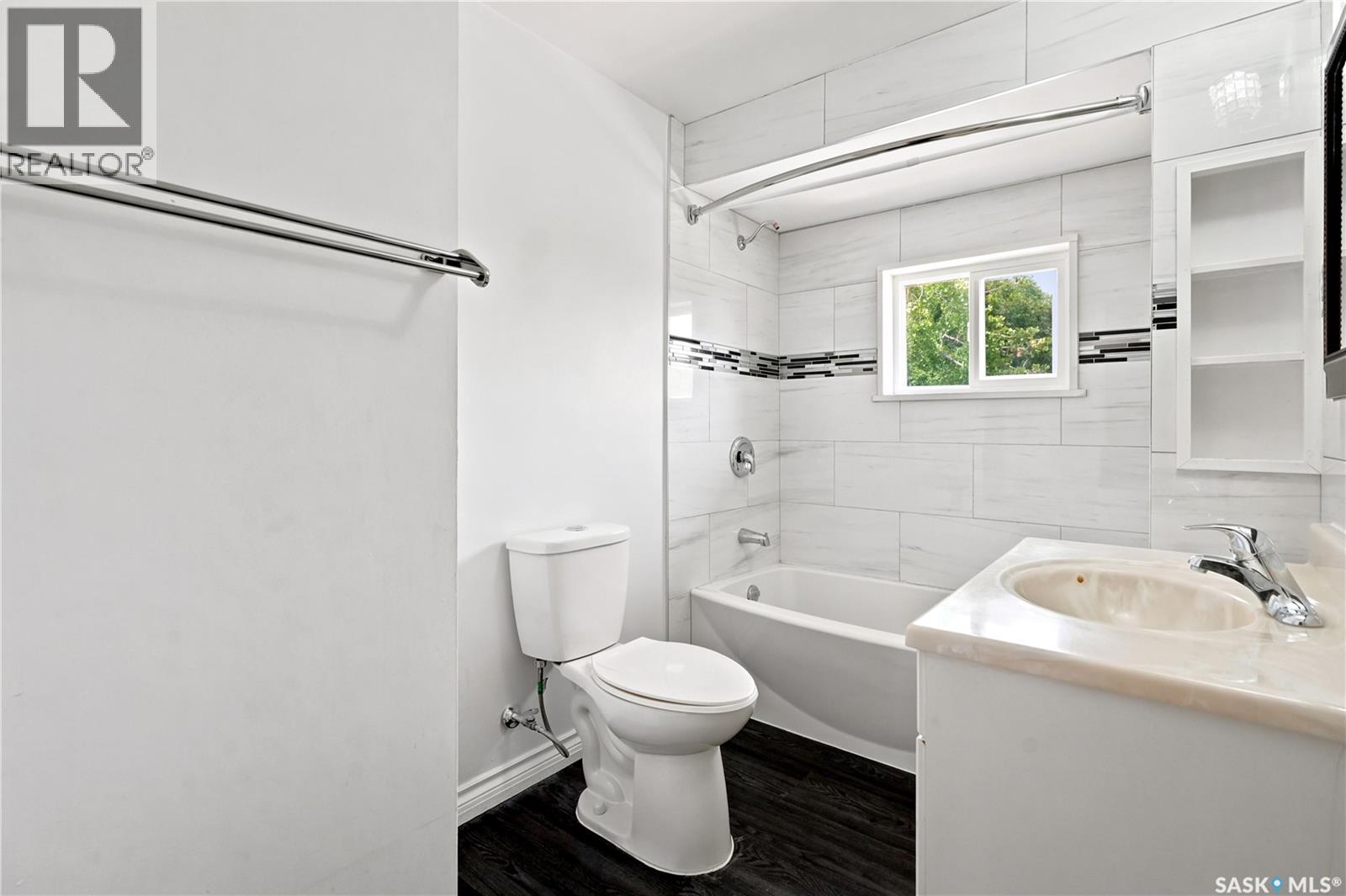 4240 8th AVENUE - 25