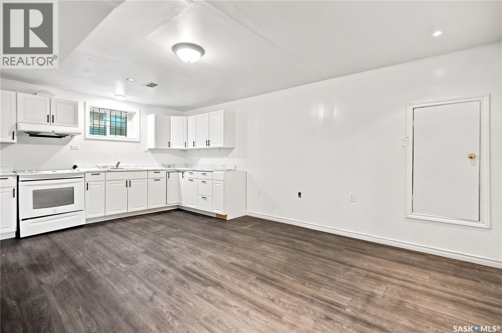 4240 8th AVENUE - 33