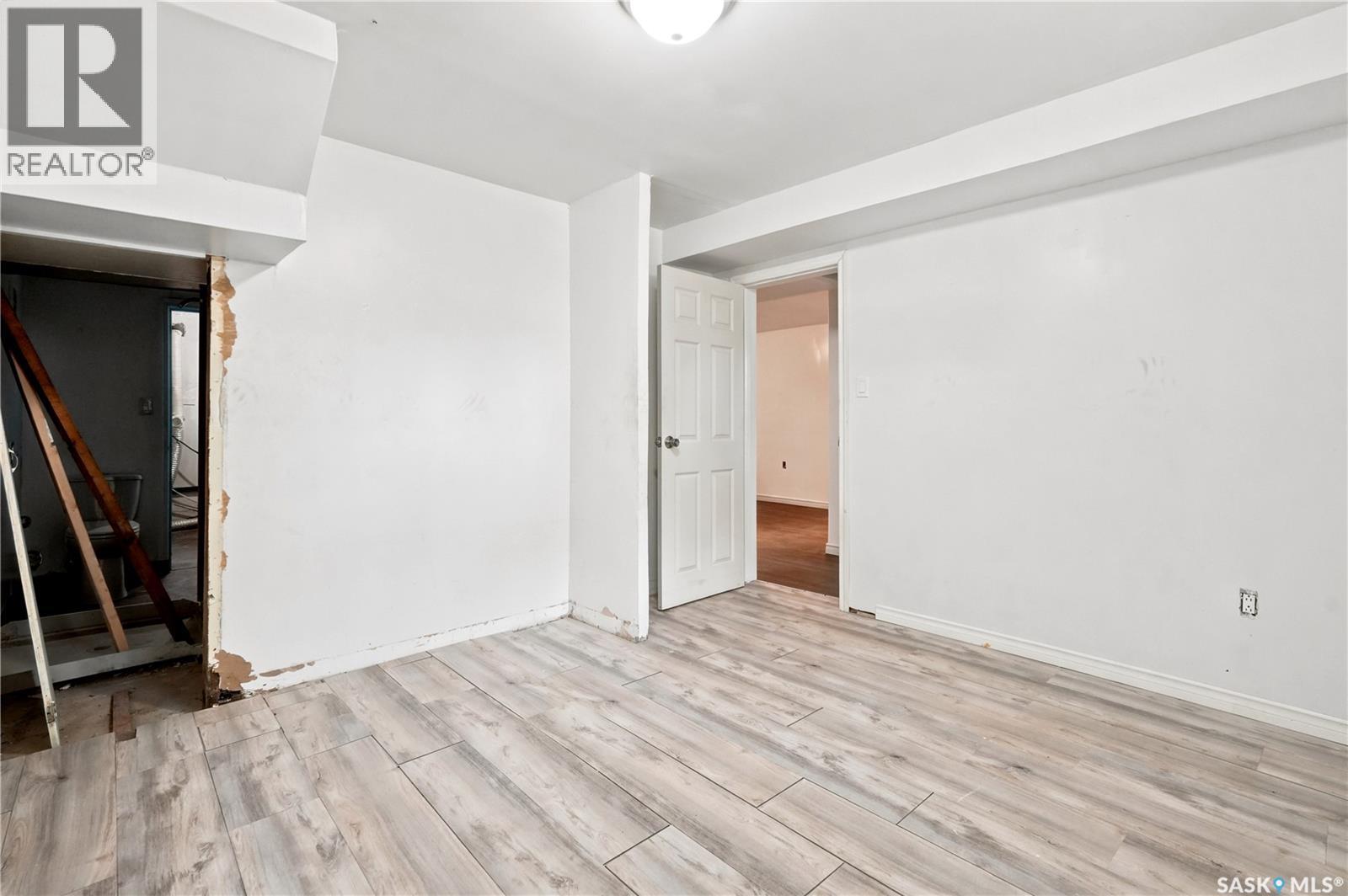 4240 8th AVENUE - 39