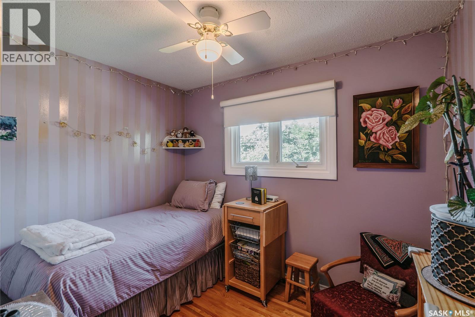 2704 Preston AVENUE S - 16