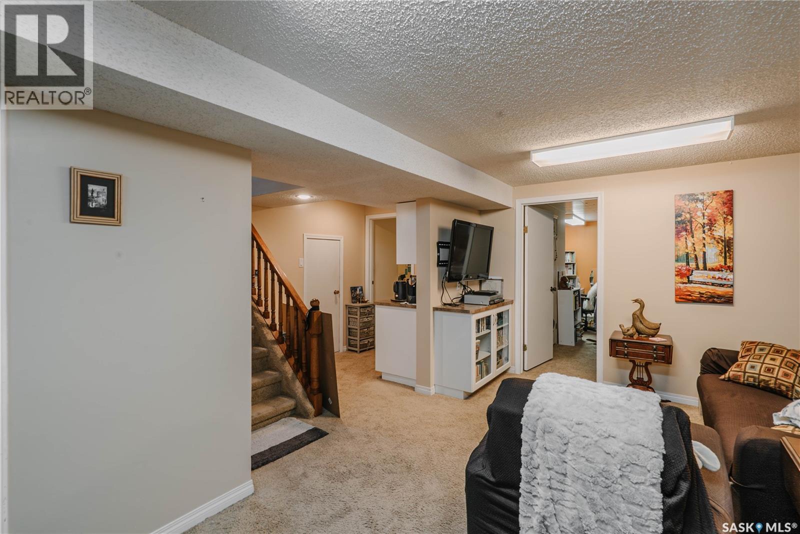 2704 Preston AVENUE S - 20
