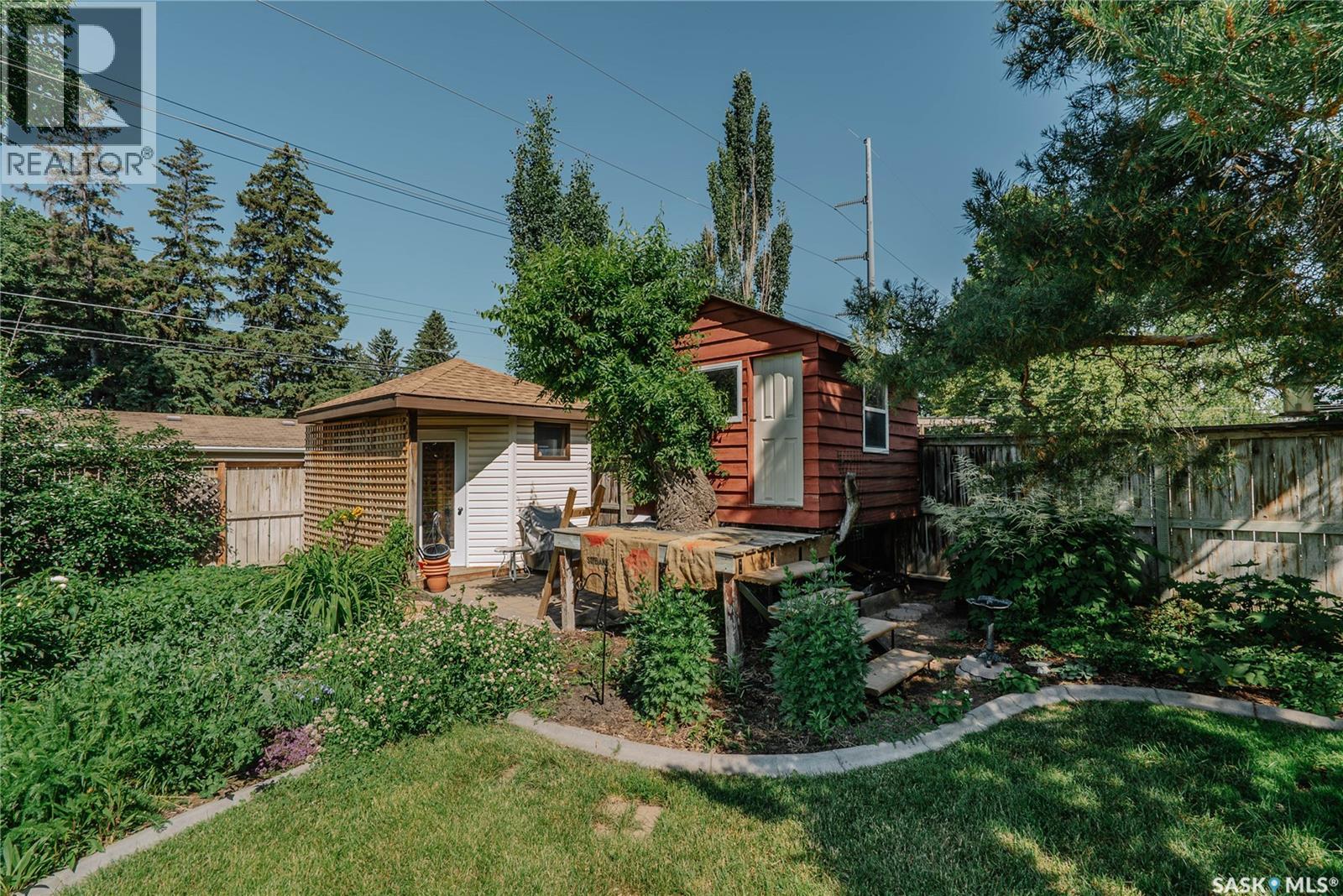 2704 Preston AVENUE S - 31