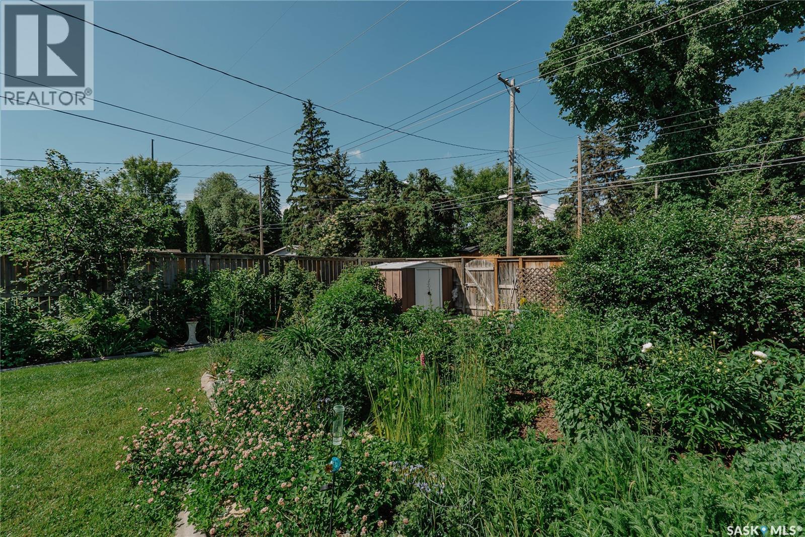2704 Preston AVENUE S - 32