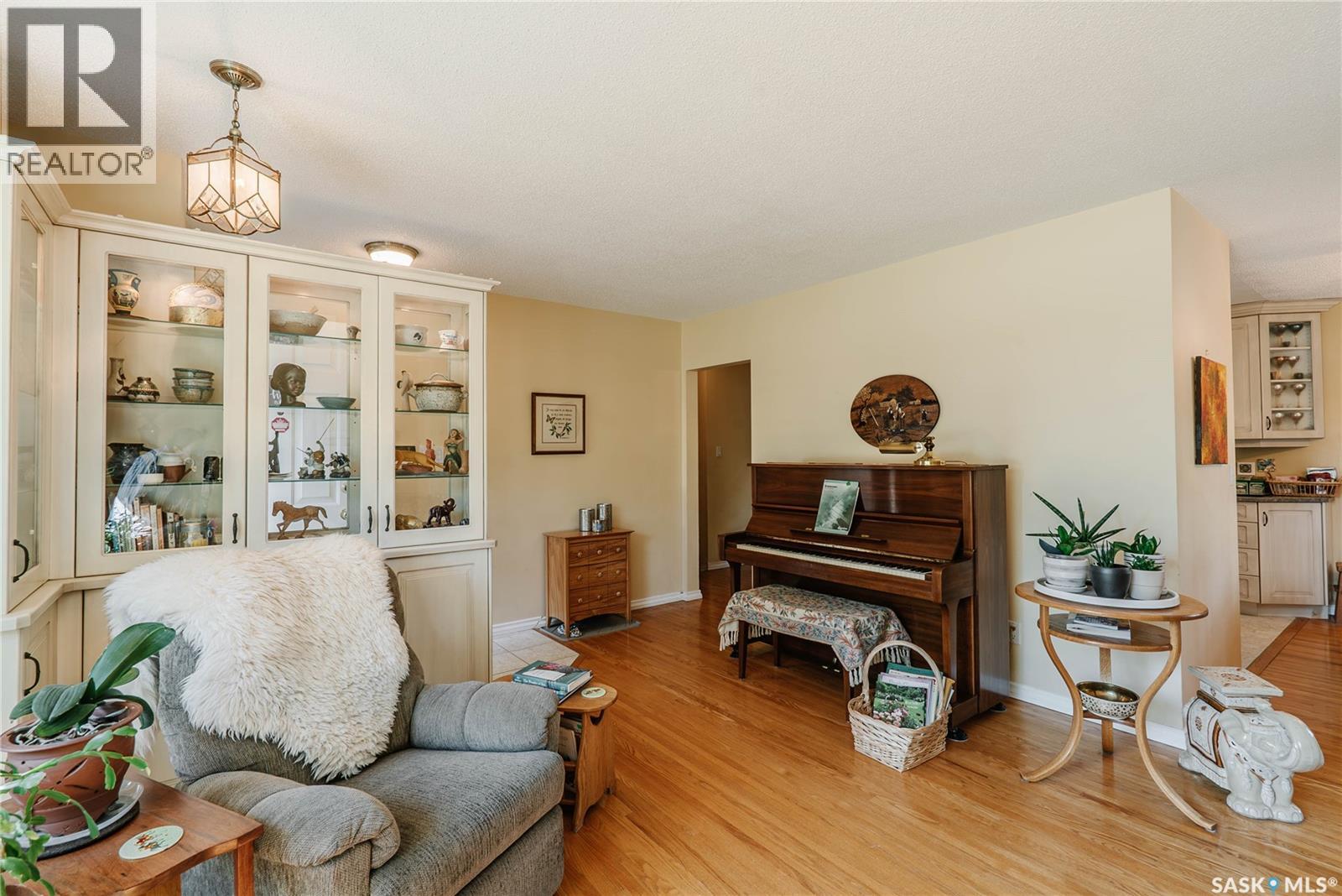 2704 Preston AVENUE S - 5