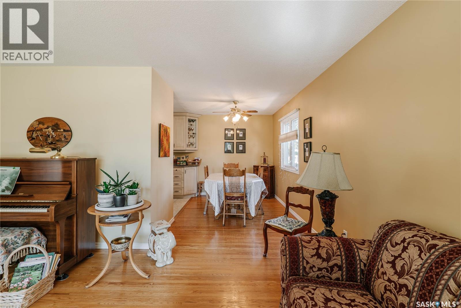 2704 Preston AVENUE S - 6
