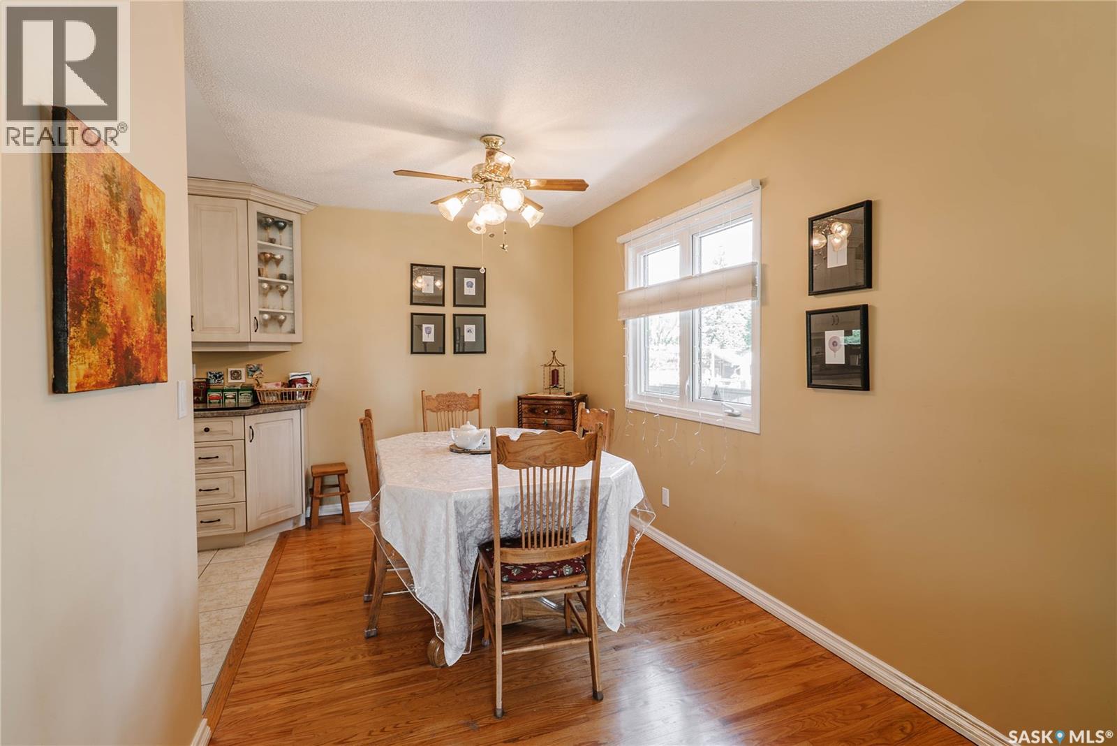 2704 Preston AVENUE S - 8