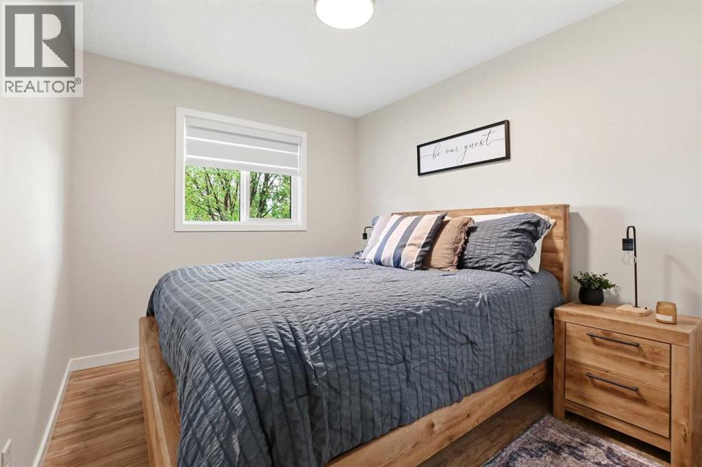 5212 55 Avenue - 13