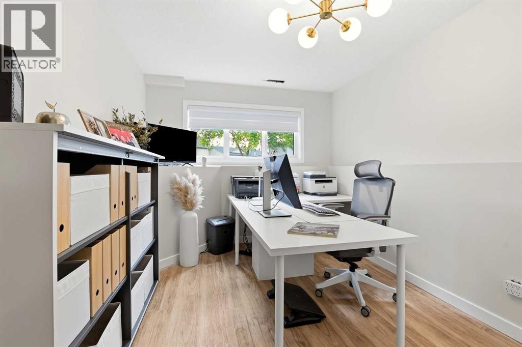 5212 55 Avenue - 22