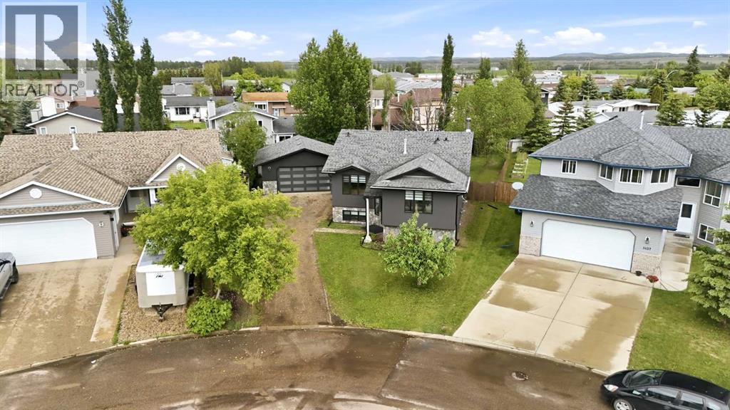 5212 55 Avenue - 30