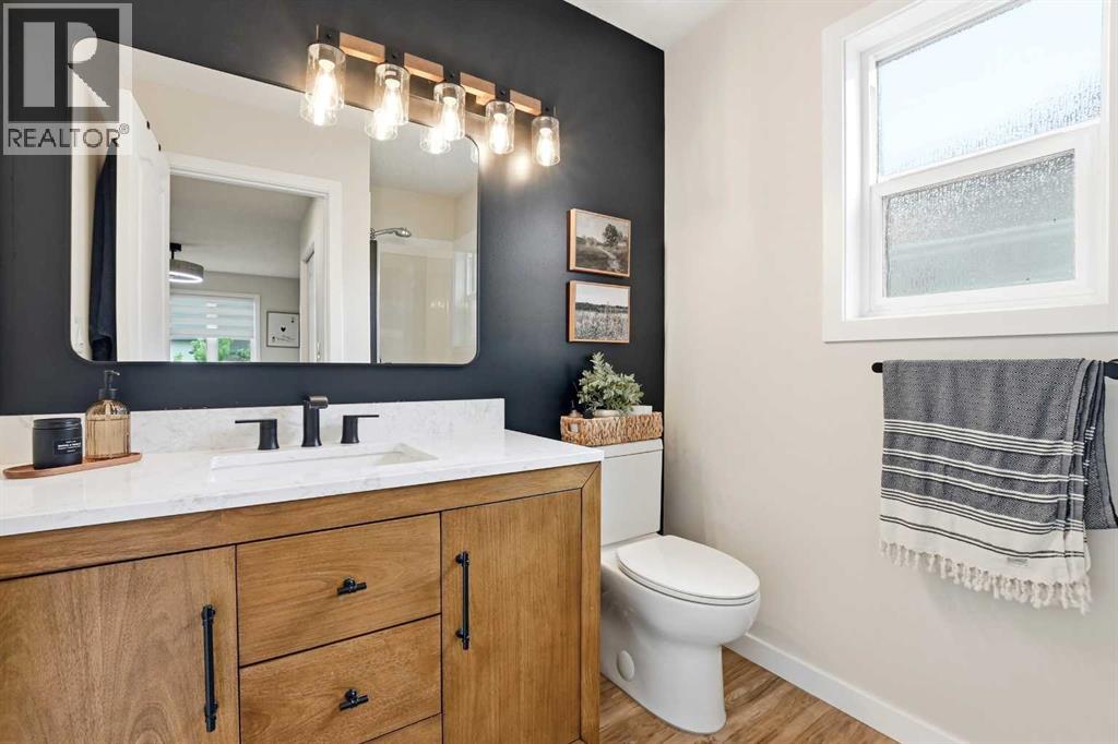 5212 55 Avenue - 14