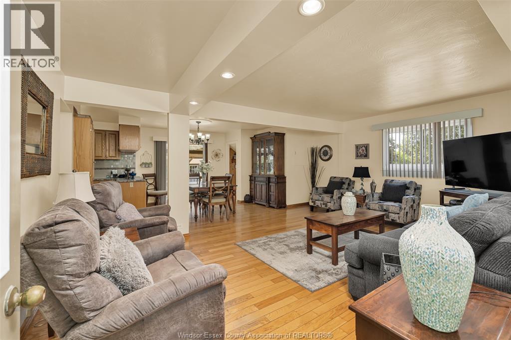 316 EAST RUSCOM RIVER ROAD - 14