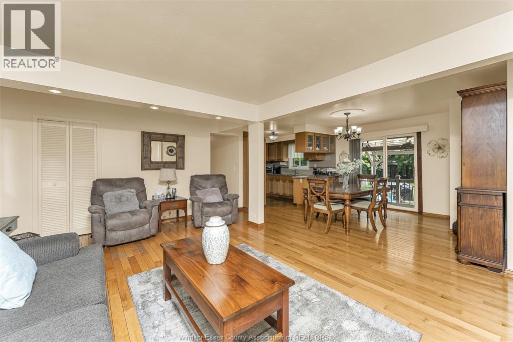 316 EAST RUSCOM RIVER ROAD - 16