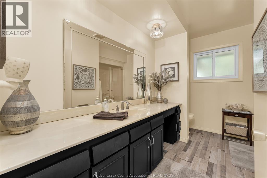 316 EAST RUSCOM RIVER ROAD - 23