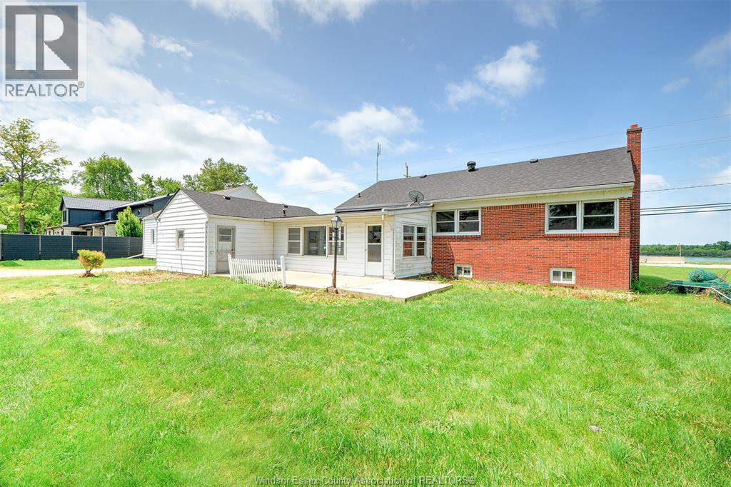 209 SANDWICH STREET North - 11