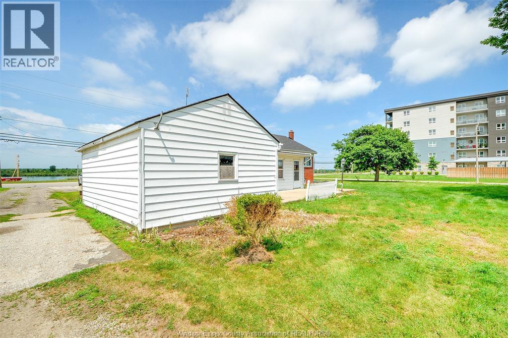 209 SANDWICH STREET North - 13