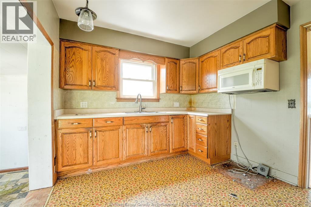 209 SANDWICH STREET North - 23